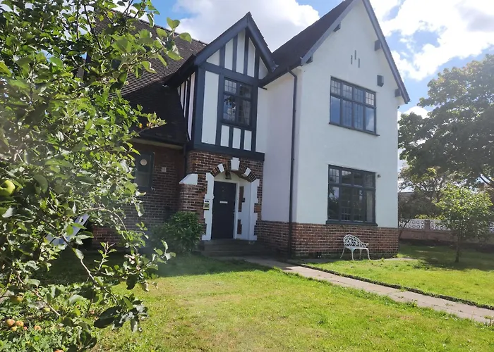 Luxury Cottage Stay Rooms Free Wifi Old Trafford